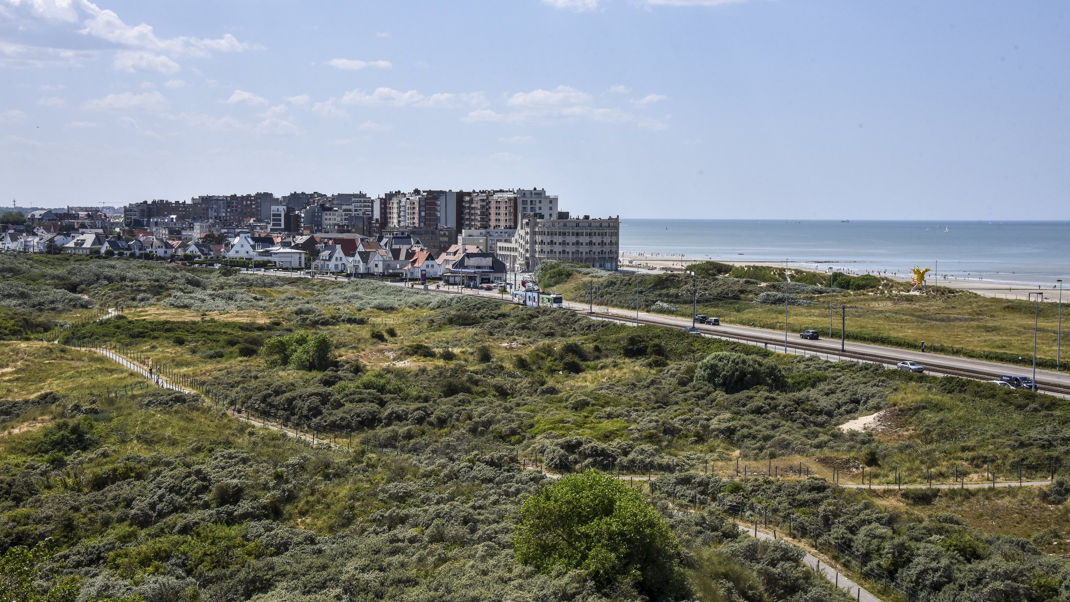 Uitzicht over de duinen en Westende